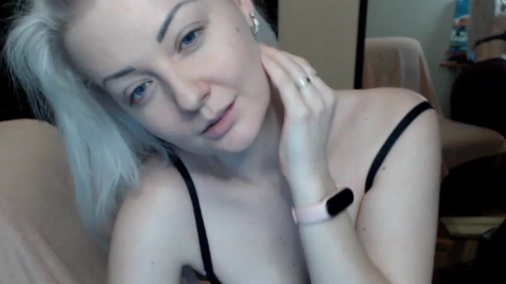 Gallery image thumbnail from BrightAlicia's myfreecams stream on, 12/09/2022, 15:38 image 12 of 20