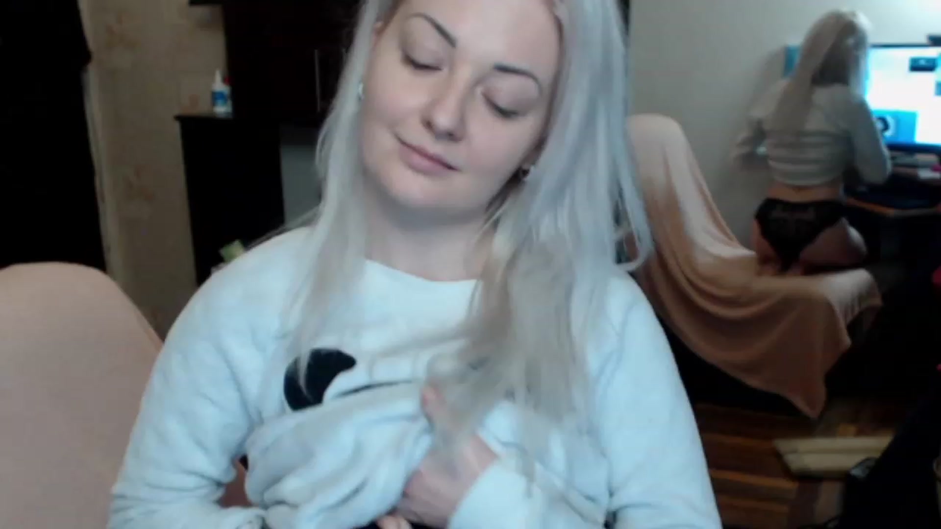 Gallery image thumbnail from BrightAlicia's myfreecams stream on, 12/09/2022, 17:22 image 4 of 20