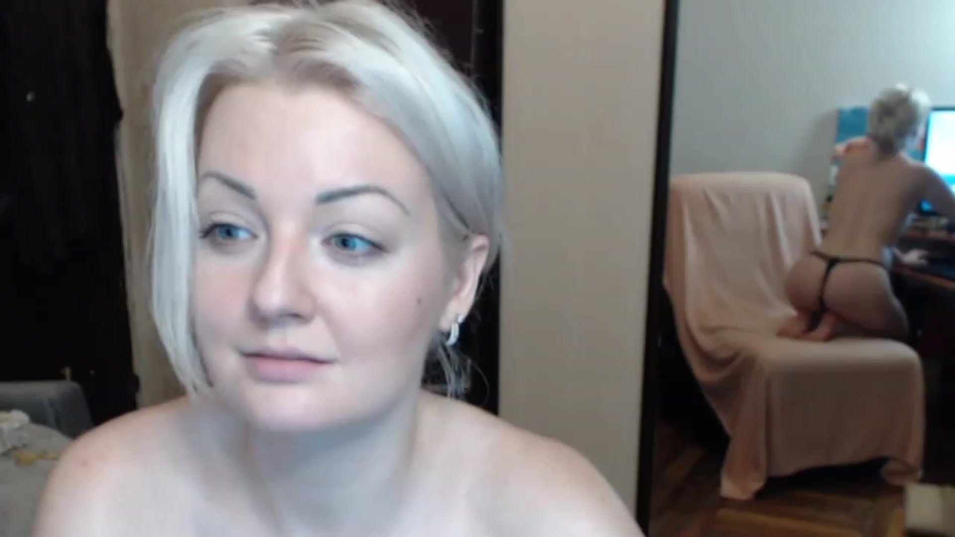 Gallery image thumbnail from BrightAlicia's myfreecams stream on, 12/15/2022, 19:29 image 7 of 20