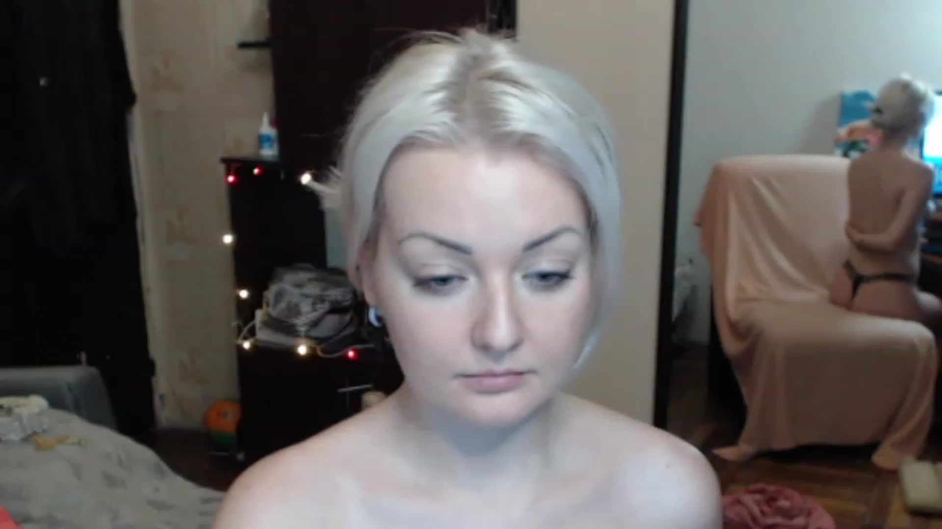 Gallery image thumbnail from BrightAlicia's myfreecams stream on, 12/15/2022, 20:24 image 2 of 20