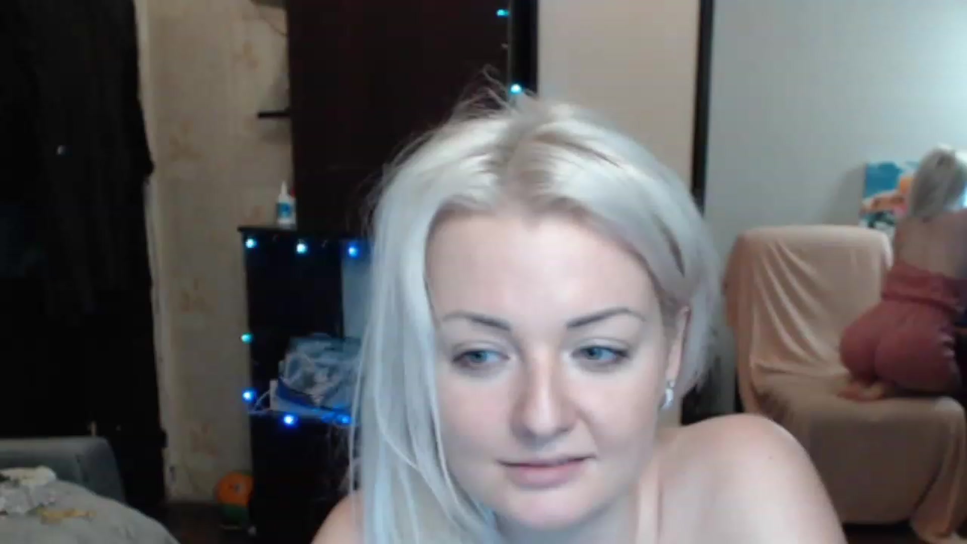 Gallery image thumbnail from BrightAlicia's myfreecams stream on, 12/15/2022, 20:24 image 14 of 20