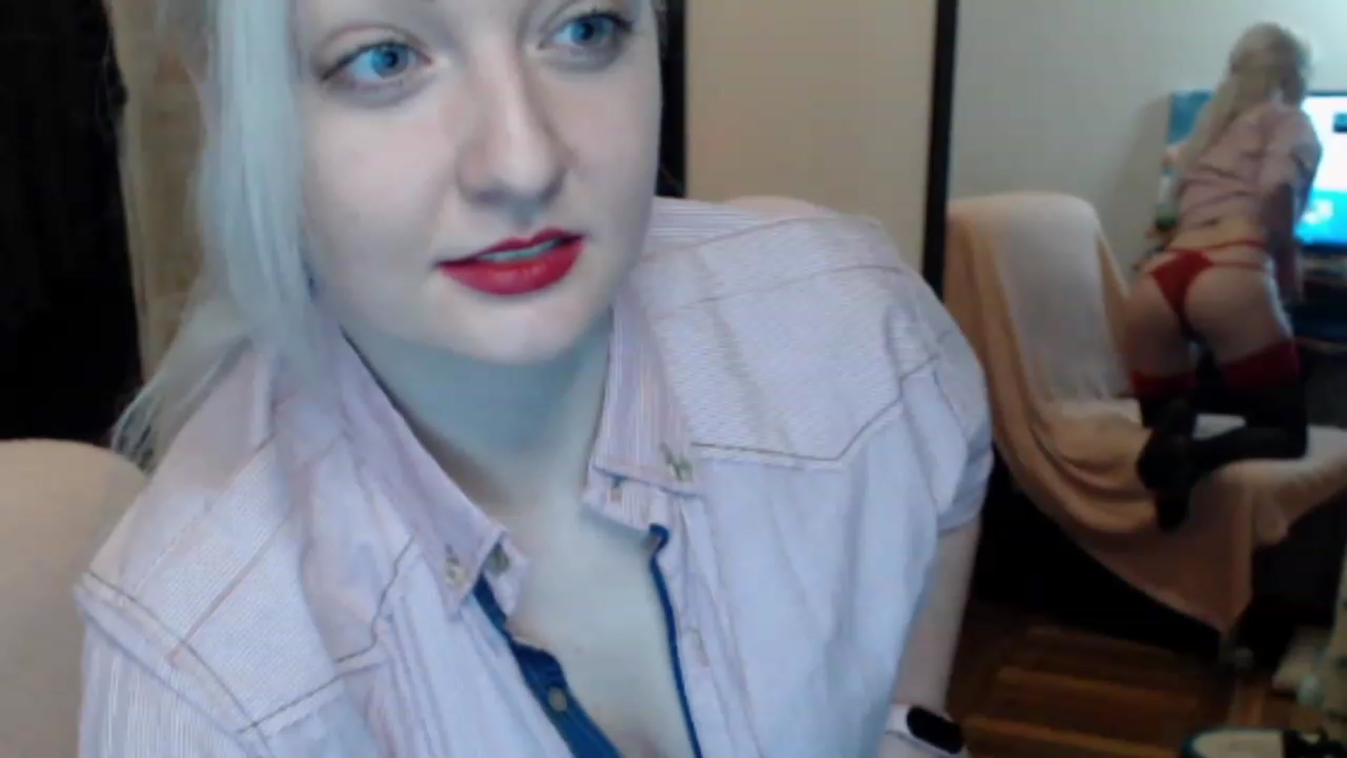 Gallery image thumbnail from BrightAlicia's myfreecams stream on, 12/21/2022, 18:17 image 8 of 20