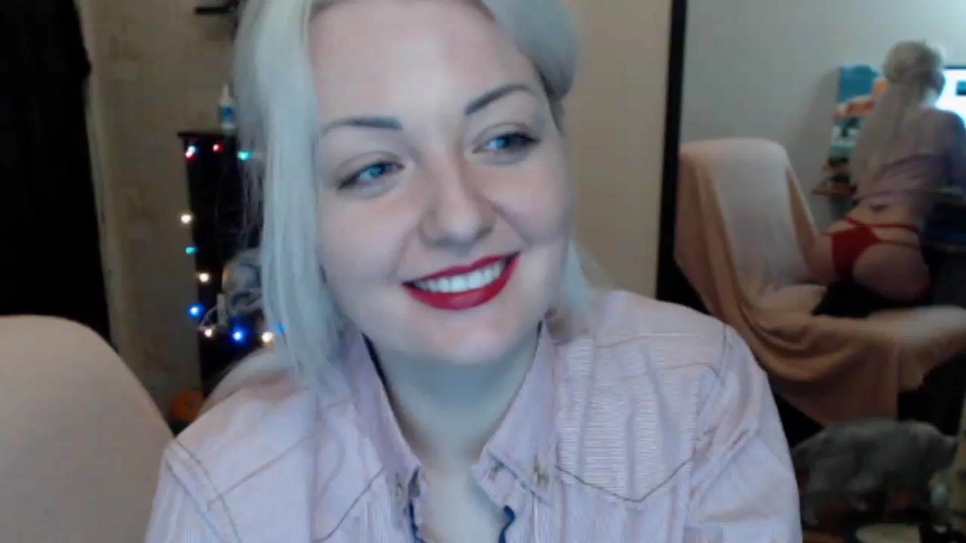 Gallery image thumbnail from BrightAlicia's myfreecams stream on, 12/21/2022, 18:17 image 13 of 20