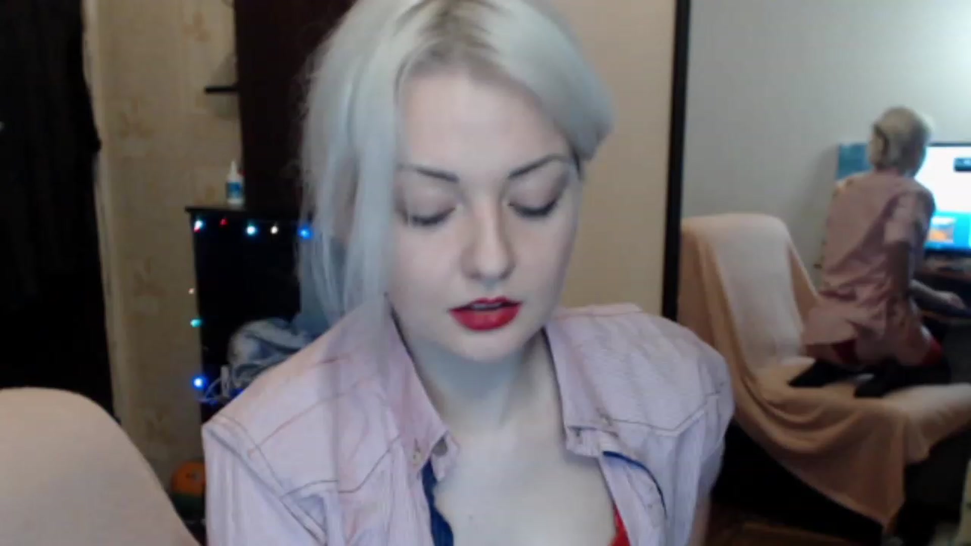 Gallery image thumbnail from BrightAlicia's myfreecams stream on, 12/21/2022, 18:17 image 2 of 20