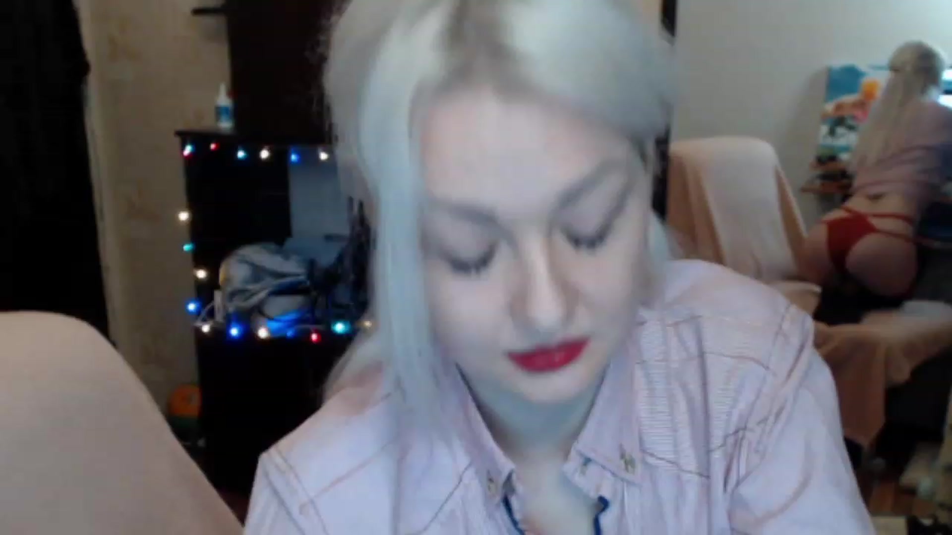 Gallery image thumbnail from BrightAlicia's myfreecams stream on, 12/21/2022, 18:17 image 11 of 20