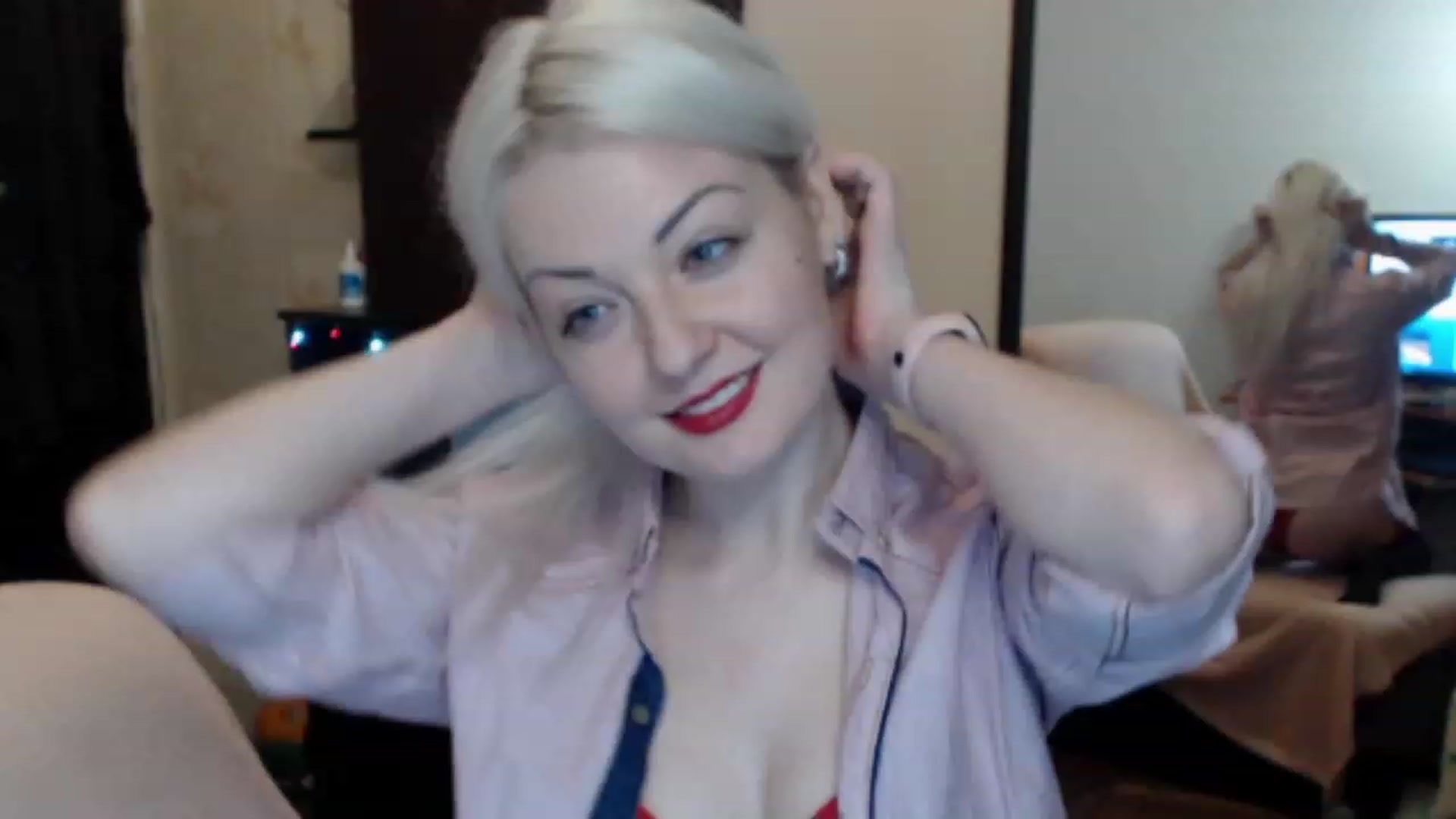 Gallery image thumbnail from BrightAlicia's myfreecams stream on, 12/21/2022, 18:17 image 1 of 20
