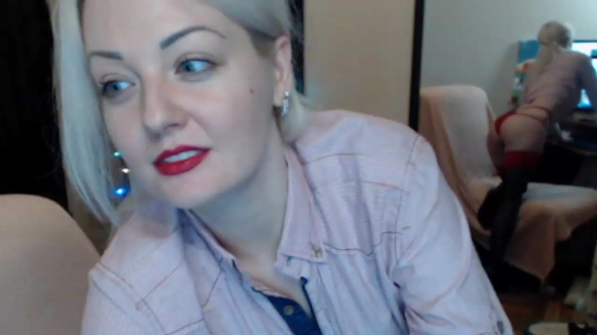 Gallery image thumbnail from BrightAlicia's myfreecams stream on, 12/21/2022, 18:17 image 9 of 20