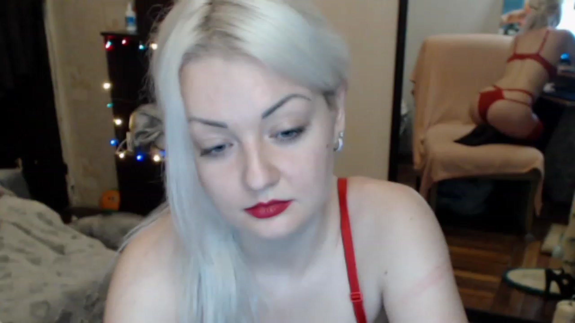 Gallery image thumbnail from BrightAlicia's myfreecams stream on, 12/21/2022, 18:33 image 4 of 20