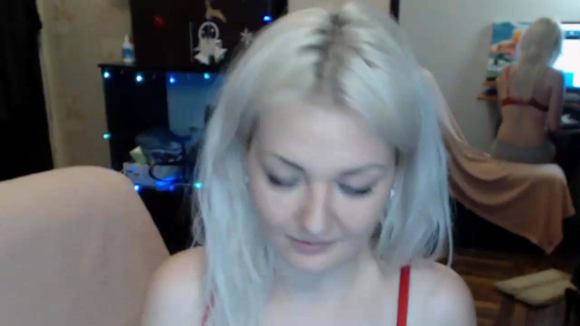Gallery image thumbnail from BrightAlicia's myfreecams stream on, 12/24/2022, 20:22 image 11 of 20