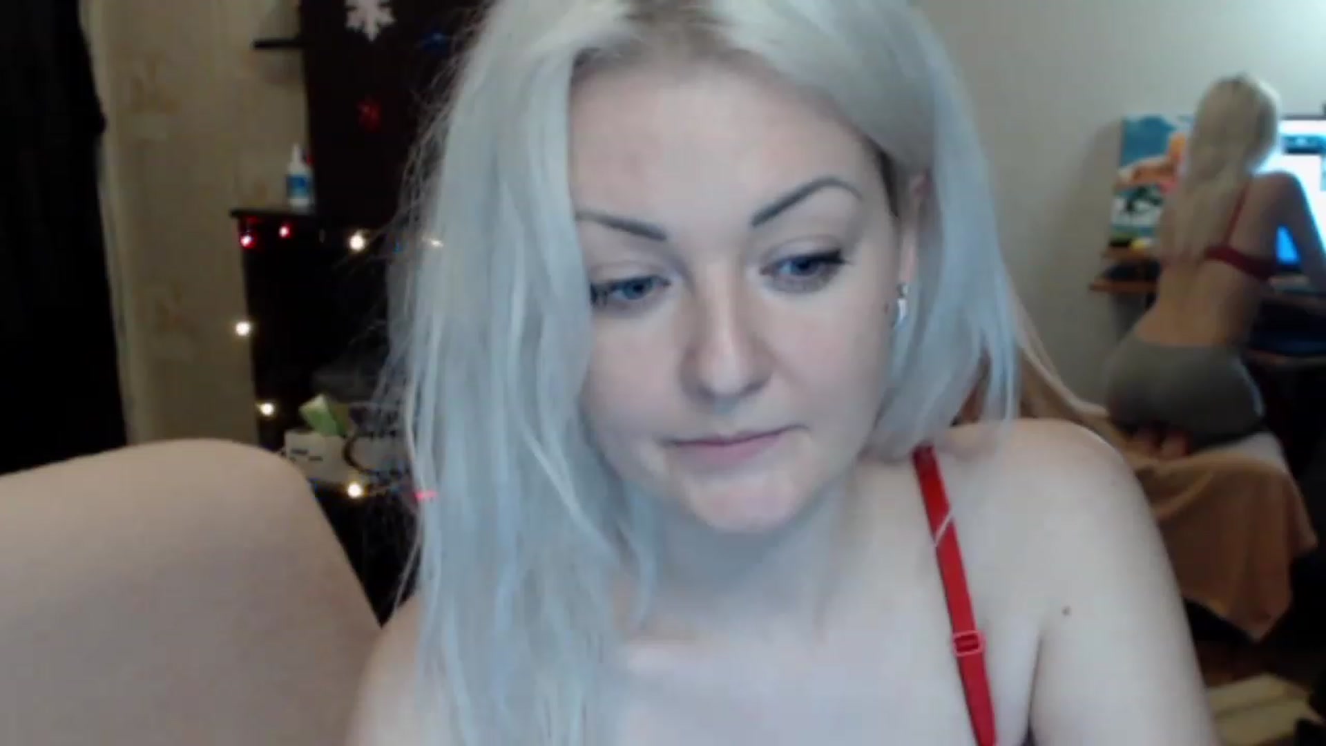 Gallery image thumbnail from BrightAlicia's myfreecams stream on, 12/24/2022, 20:22 image 8 of 20