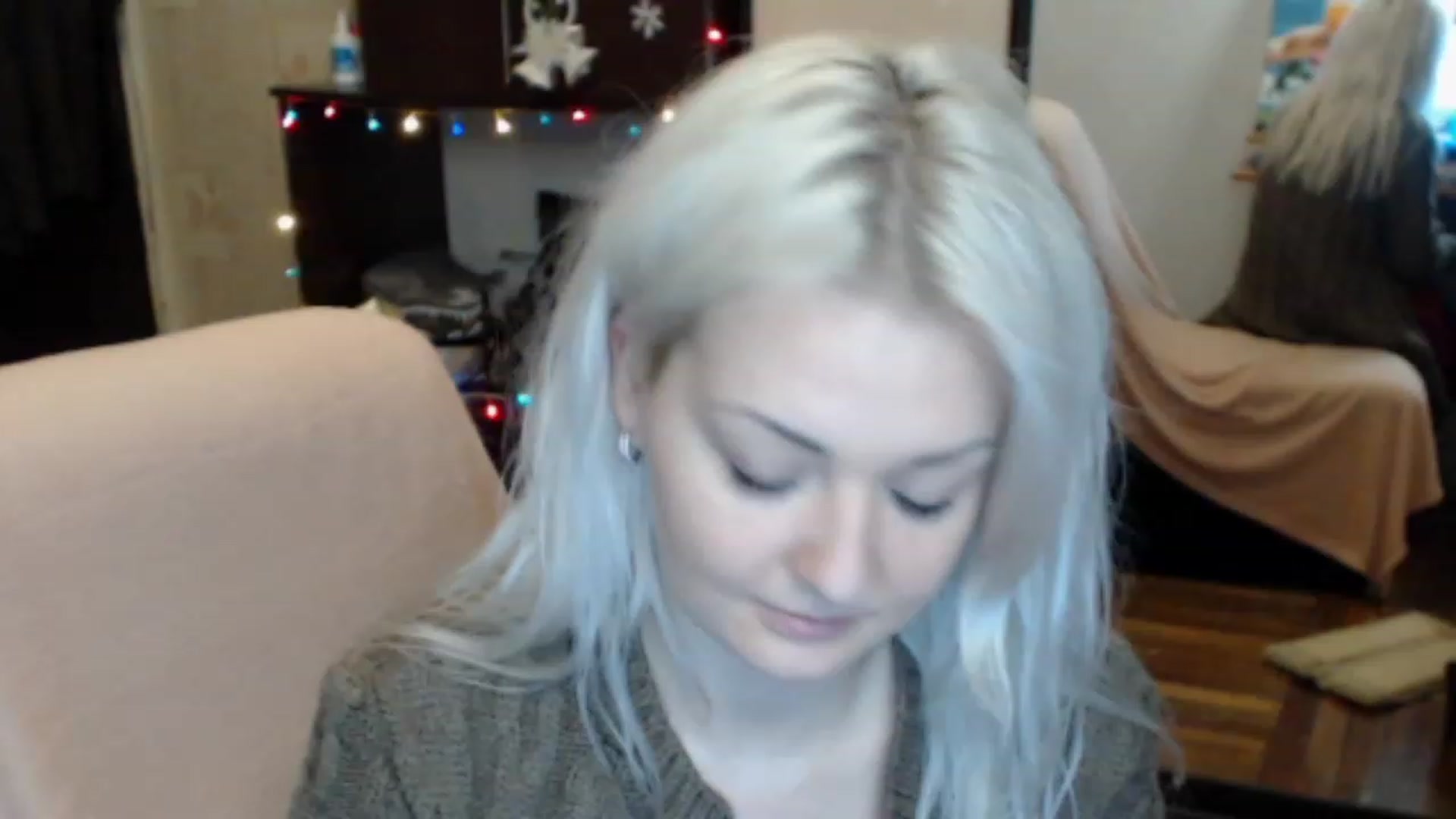 Gallery image thumbnail from BrightAlicia's myfreecams stream on, 12/24/2022, 21:28 image 19 of 20