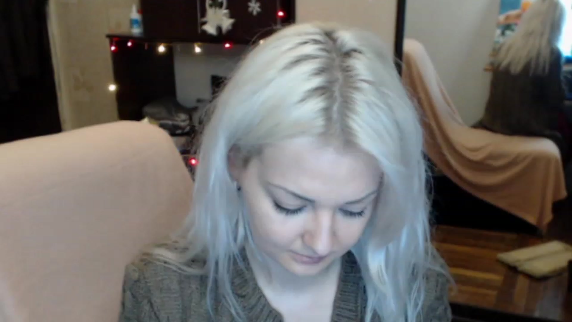 Gallery image thumbnail from BrightAlicia's myfreecams stream on, 12/24/2022, 21:28 image 18 of 20