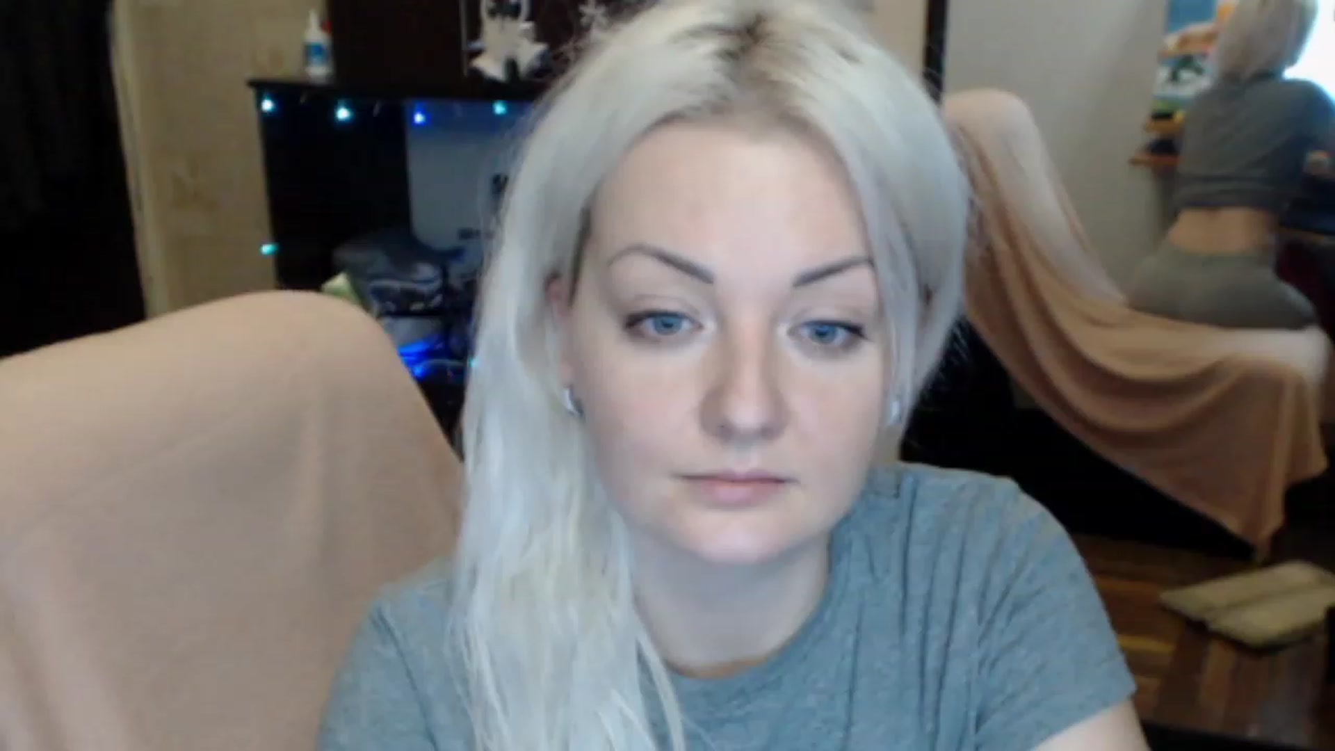 Gallery image thumbnail from BrightAlicia's myfreecams stream on, 12/24/2022, 21:28 image 7 of 20