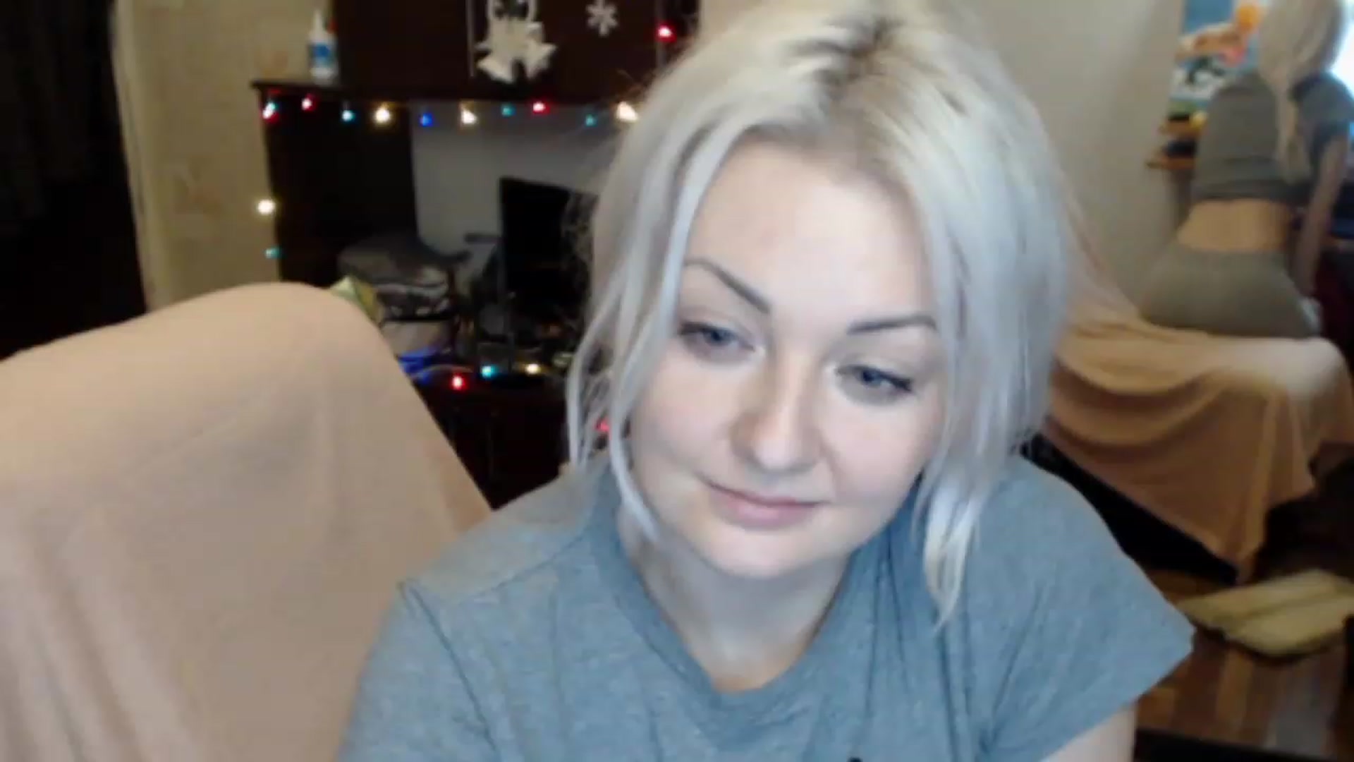 Gallery image thumbnail from BrightAlicia's myfreecams stream on, 12/24/2022, 21:28 image 8 of 20