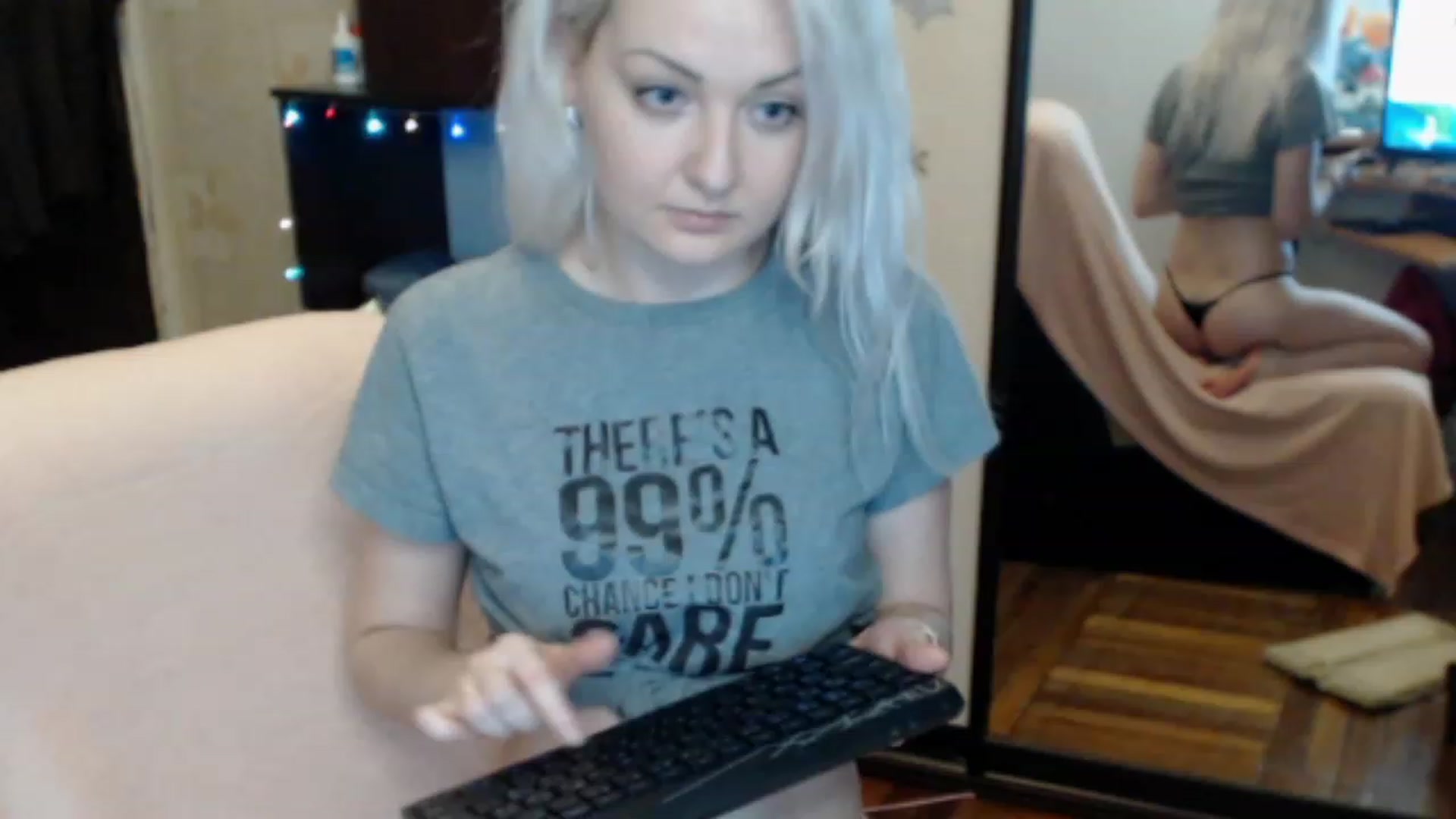 Gallery image thumbnail from BrightAlicia's myfreecams stream on, 12/24/2022, 21:28 image 10 of 20