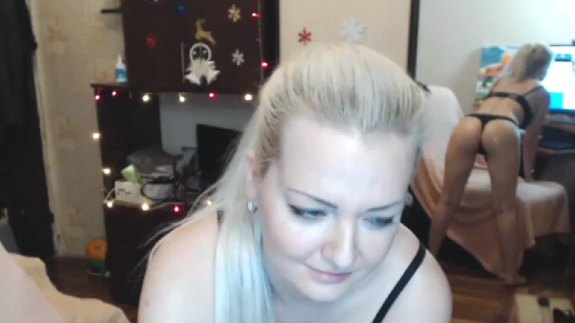 Gallery image thumbnail from BrightAlicia's myfreecams stream on, 12/25/2022, 19:44 image 1 of 20