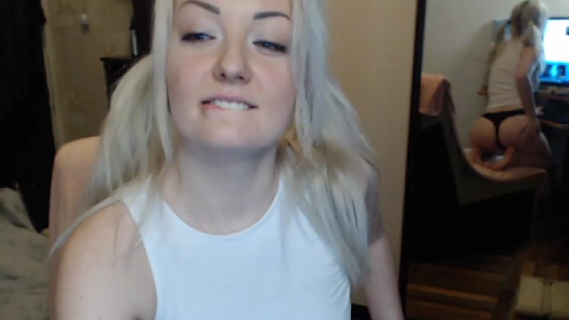Gallery image thumbnail from BrightAlicia's myfreecams stream on, 03/26/2023, 12:31 image 15 of 20