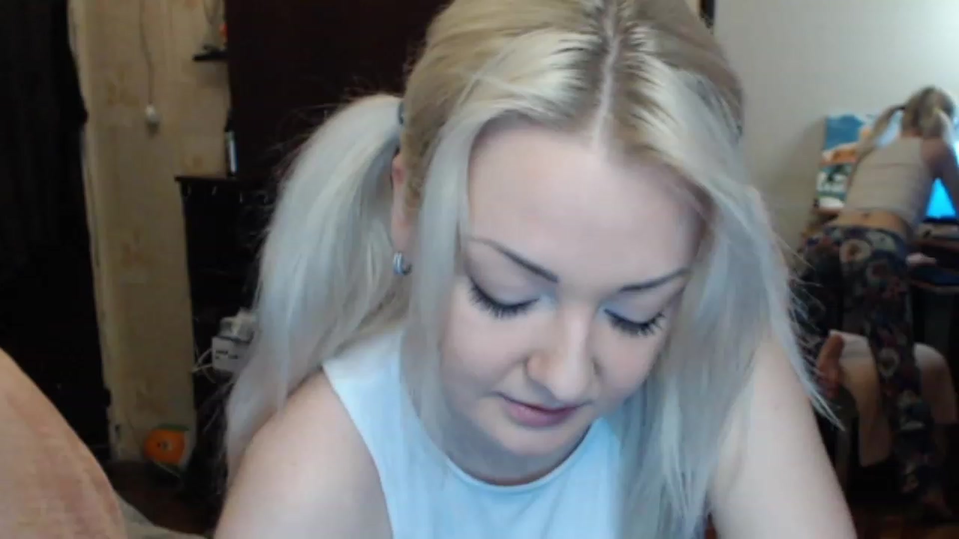 Gallery image thumbnail from BrightAlicia's myfreecams stream on, 03/26/2023, 12:31 image 1 of 20