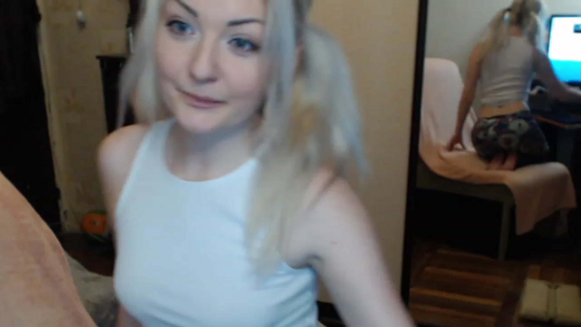 Gallery image thumbnail from BrightAlicia's myfreecams stream on, 03/26/2023, 12:31 image 2 of 20