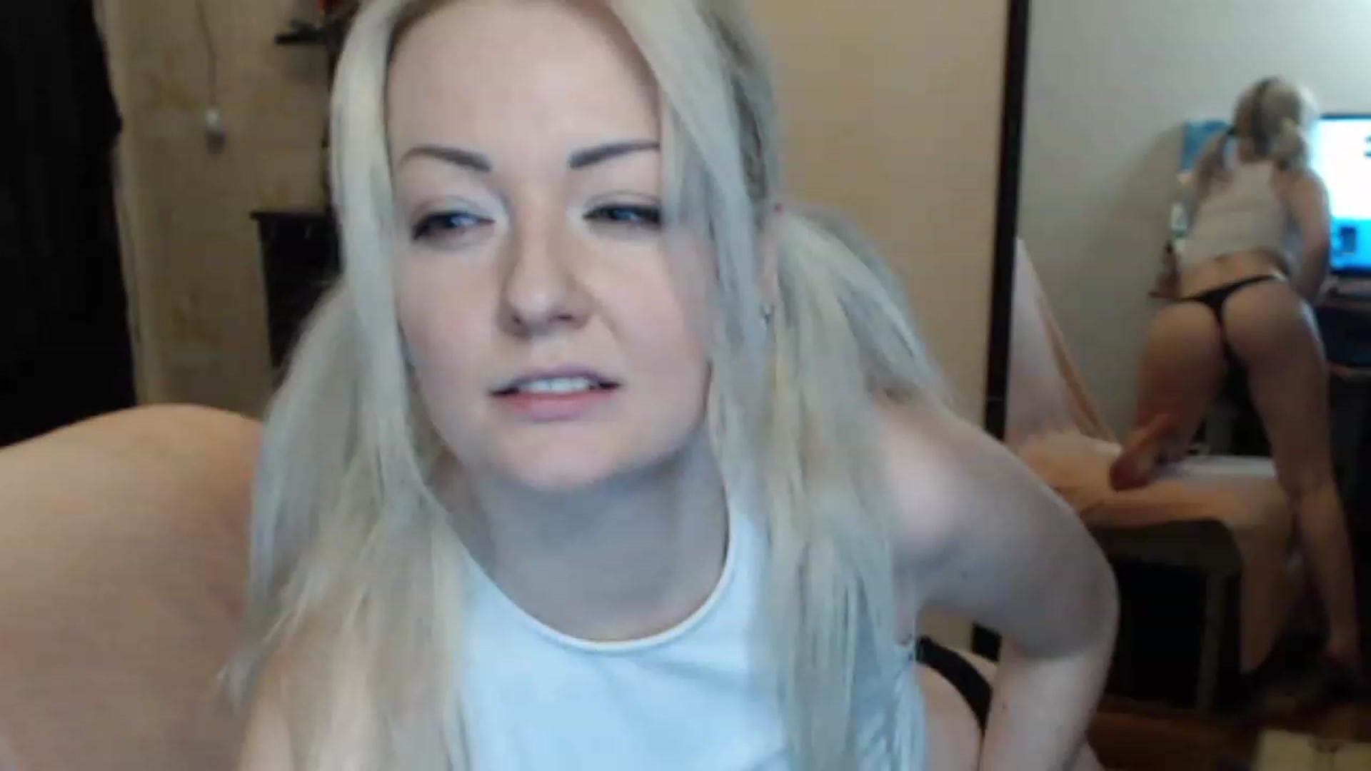 Gallery image thumbnail from BrightAlicia's myfreecams stream on, 03/26/2023, 13:23 image 14 of 20