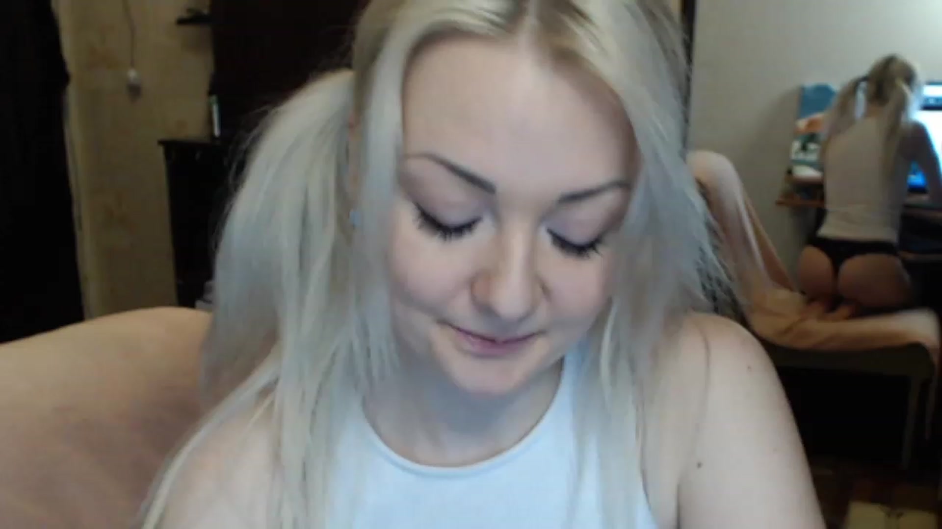 Gallery image thumbnail from BrightAlicia's myfreecams stream on, 03/26/2023, 13:23 image 3 of 20