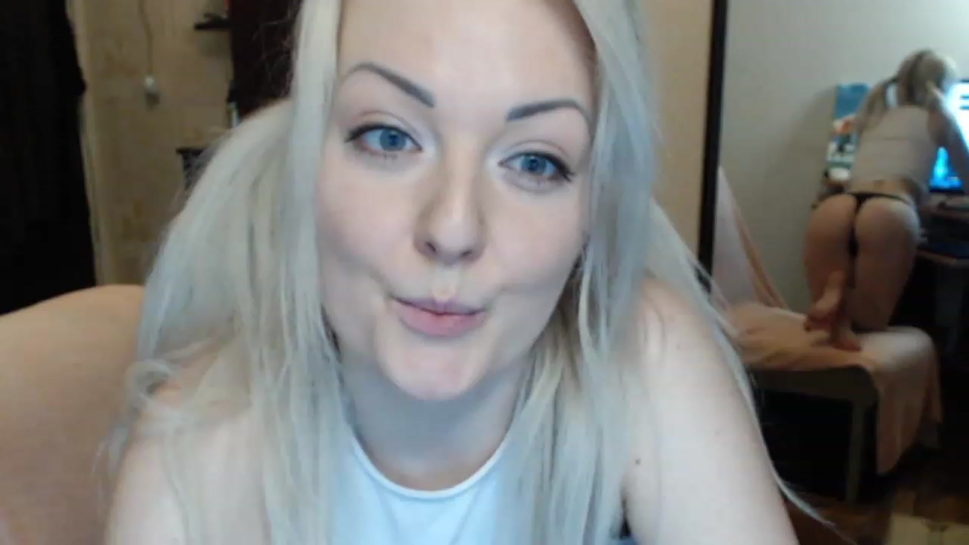 Gallery image thumbnail from BrightAlicia's myfreecams stream on, 03/26/2023, 13:23 image 12 of 20