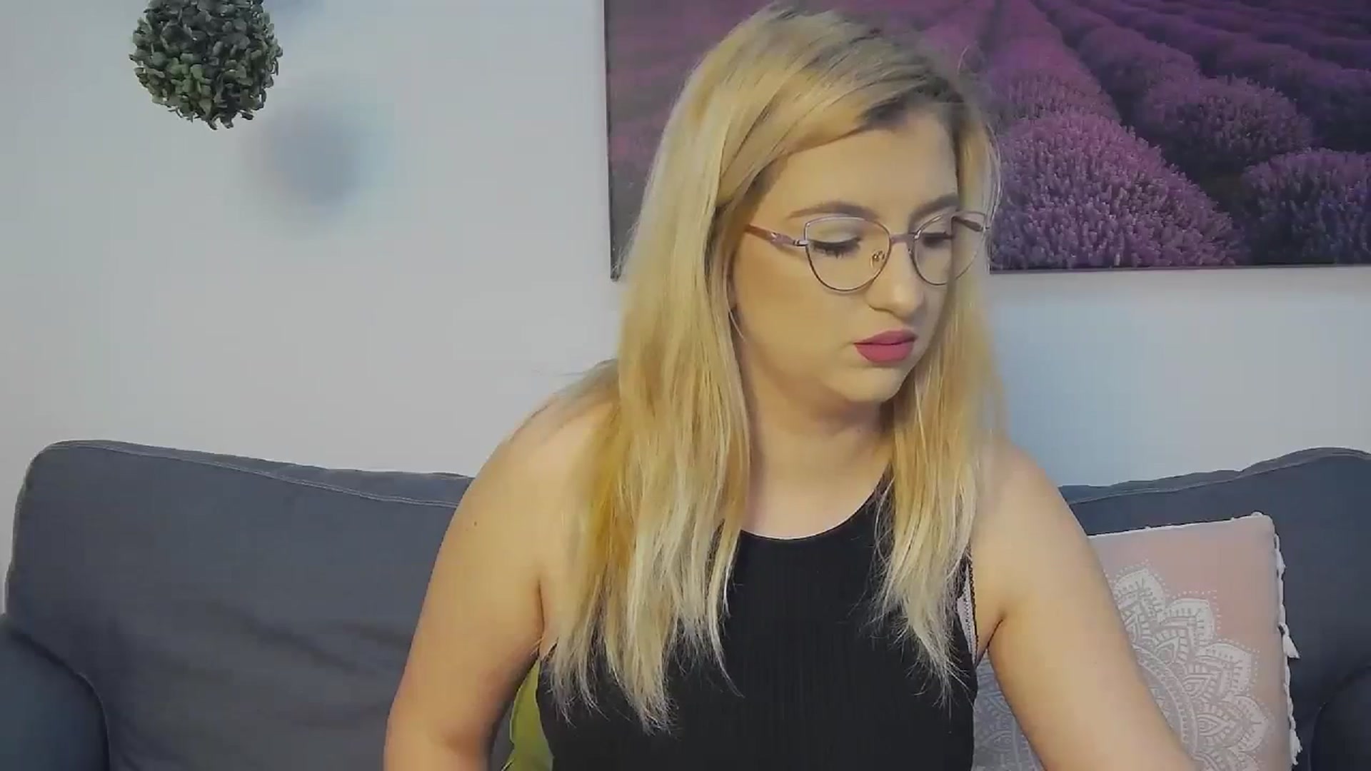 Gallery image thumbnail from BrigitteW_'s myfreecams stream on, 12/14/2023, 19:58 image 17 of 20