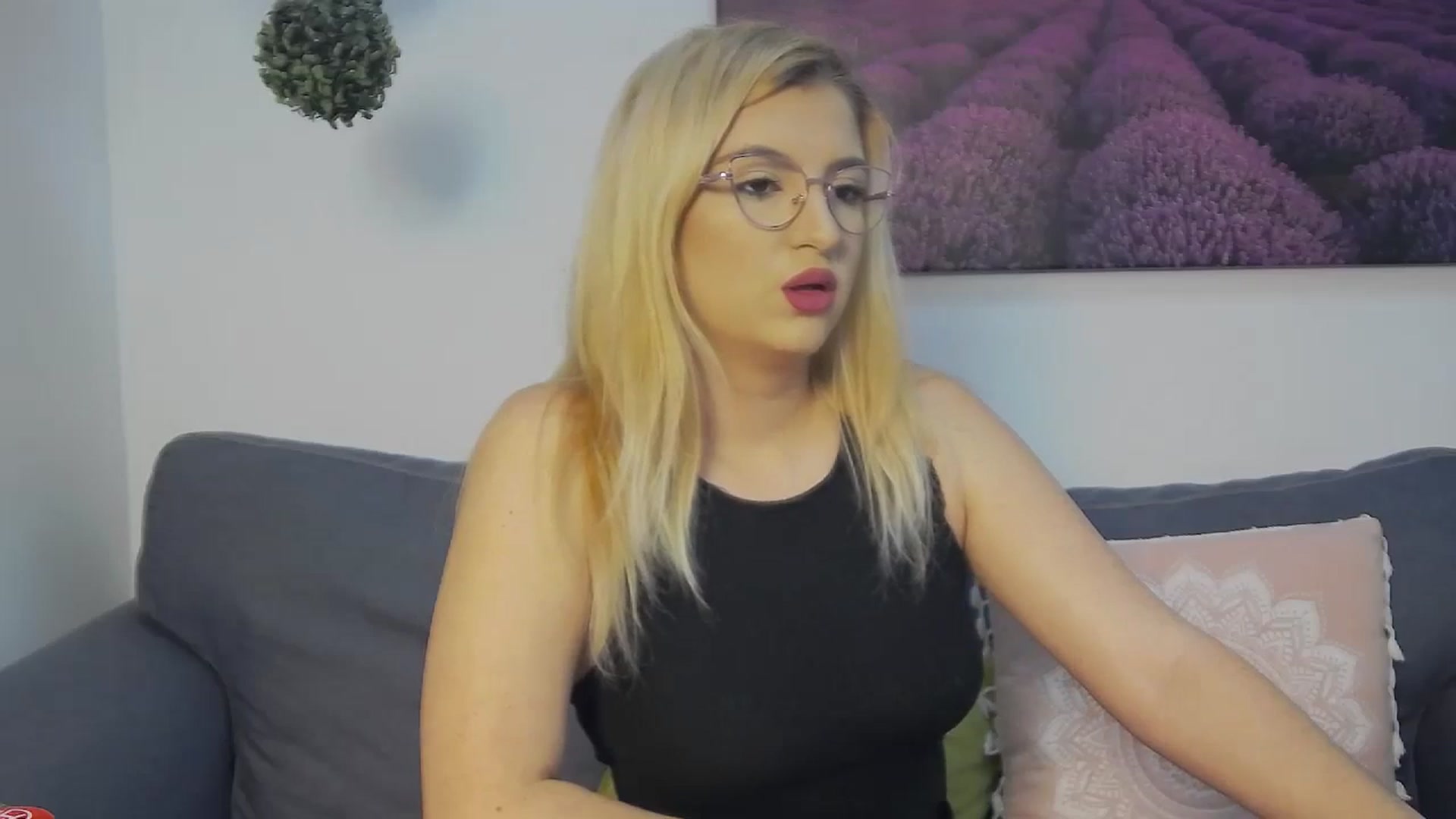 Gallery image thumbnail from BrigitteW_'s myfreecams stream on, 12/14/2023, 19:58 image 12 of 20