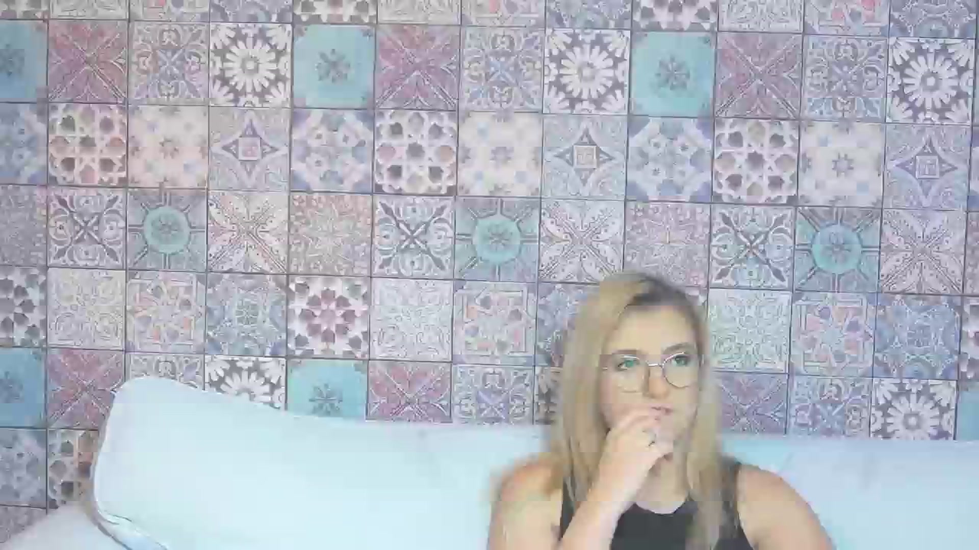 Gallery image thumbnail from BrigitteW_'s myfreecams stream on, 12/23/2023, 17:03 image 7 of 20