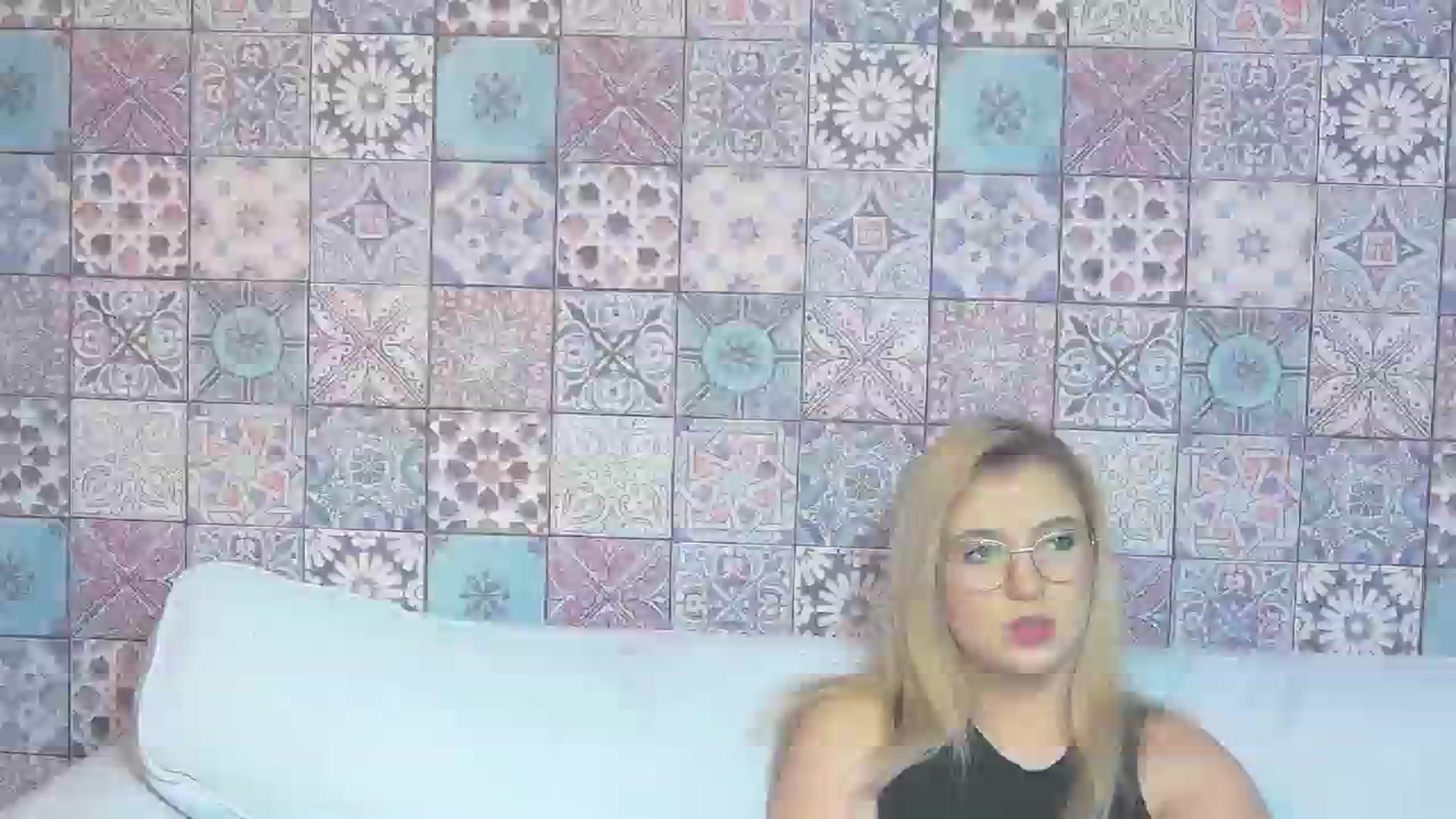 Gallery image thumbnail from BrigitteW_'s myfreecams stream on, 12/23/2023, 17:03 image 6 of 20