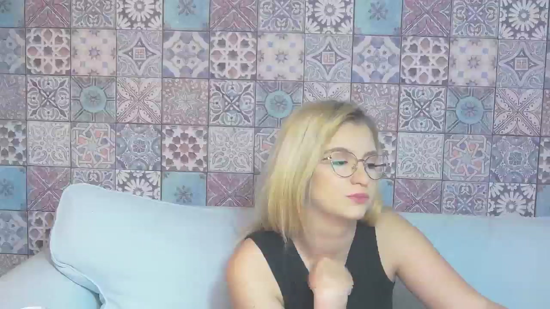 Gallery image thumbnail from BrigitteW_'s myfreecams stream on, 12/23/2023, 18:44 image 16 of 20