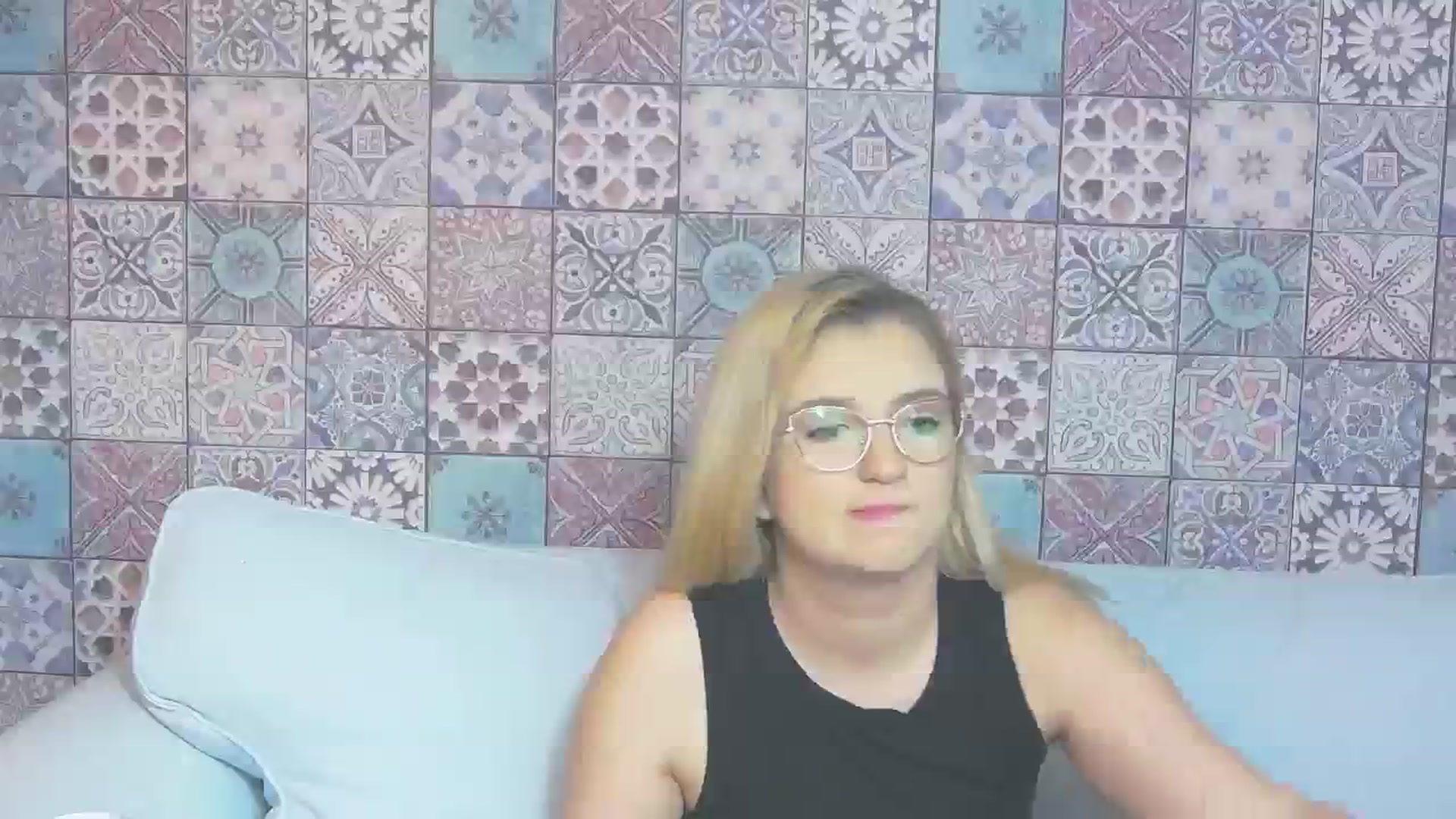 Gallery image thumbnail from BrigitteW_'s myfreecams stream on, 12/23/2023, 18:44 image 6 of 20