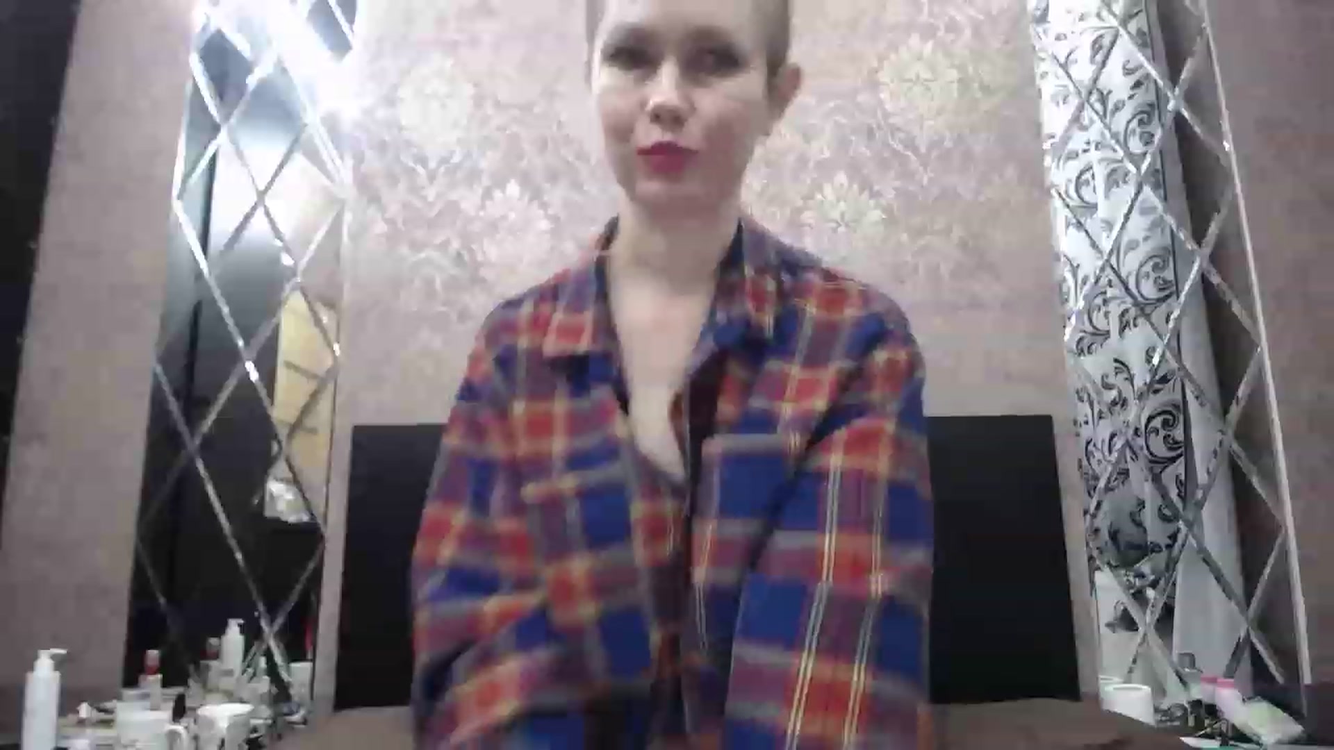 Gallery image thumbnail from Brilliant77's myfreecams stream on, 12/23/2022, 21:00 image 18 of 20