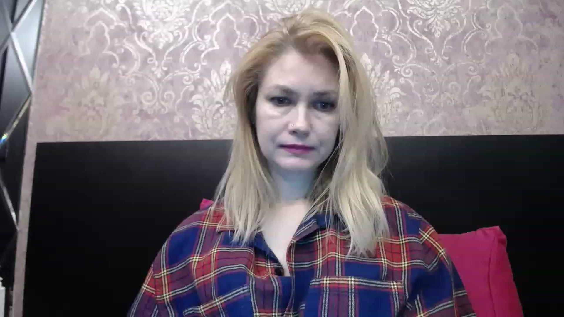 Gallery image thumbnail from Brilliant77's myfreecams stream on, 12/23/2022, 21:00 image 13 of 20