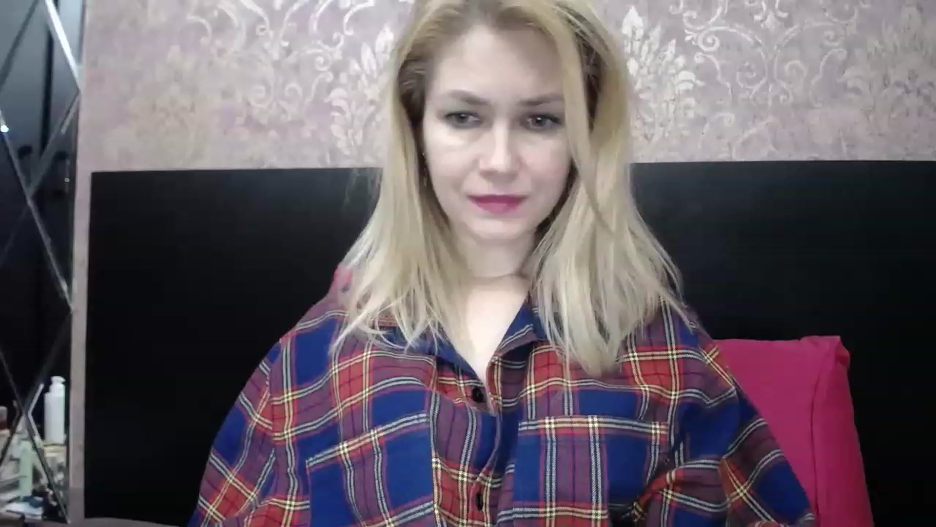 Gallery image thumbnail from Brilliant77's myfreecams stream on, 12/23/2022, 21:00 image 8 of 20