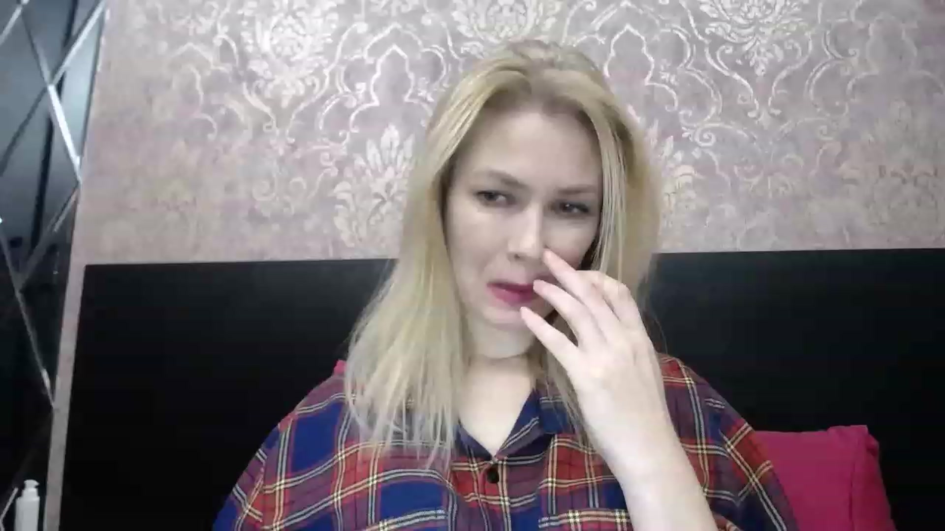 Gallery image thumbnail from Brilliant77's myfreecams stream on, 12/23/2022, 21:00 image 1 of 20