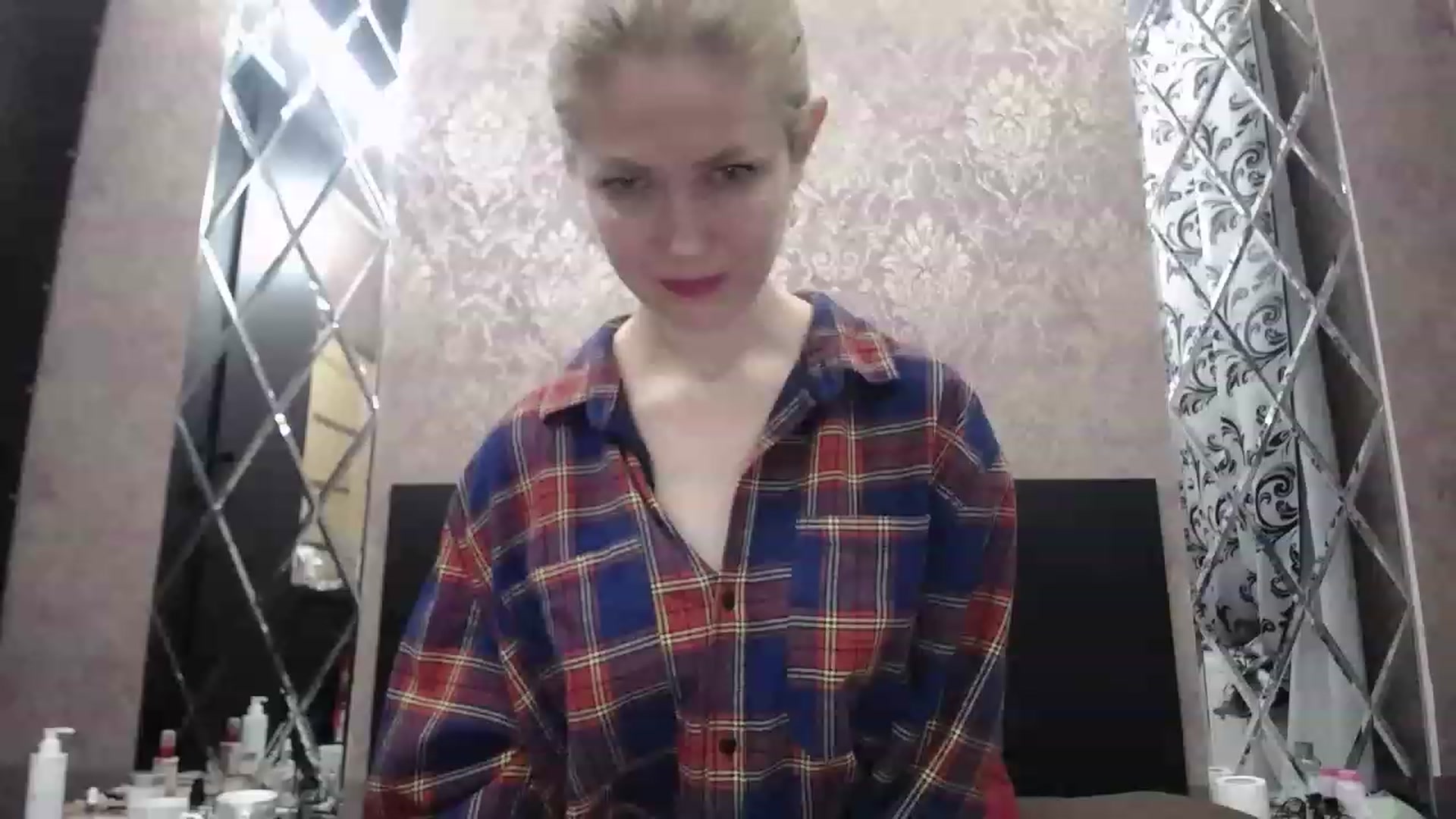 Gallery image thumbnail from Brilliant77's myfreecams stream on, 12/23/2022, 21:00 image 20 of 20