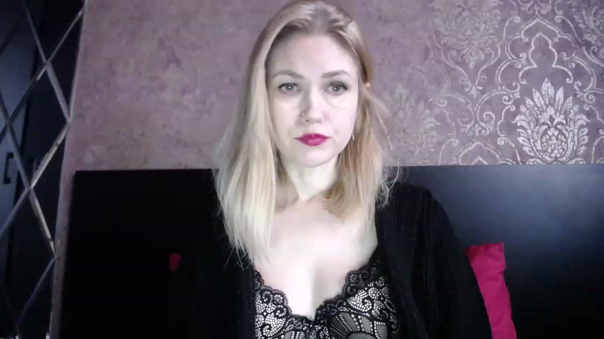 Gallery image thumbnail from Brilliant77's myfreecams stream on, 12/25/2022, 10:09 image 9 of 20