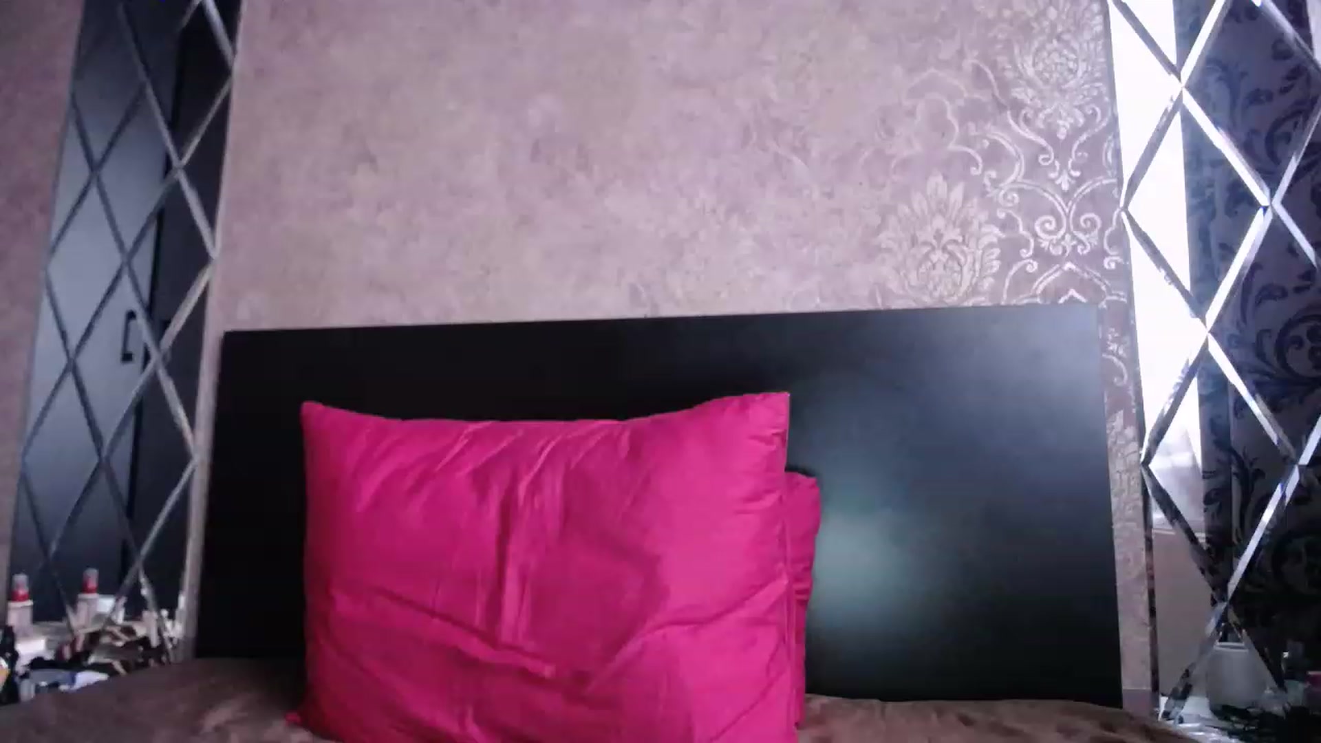Gallery image thumbnail from Brilliant77's myfreecams stream on, 12/25/2022, 10:09 image 6 of 20