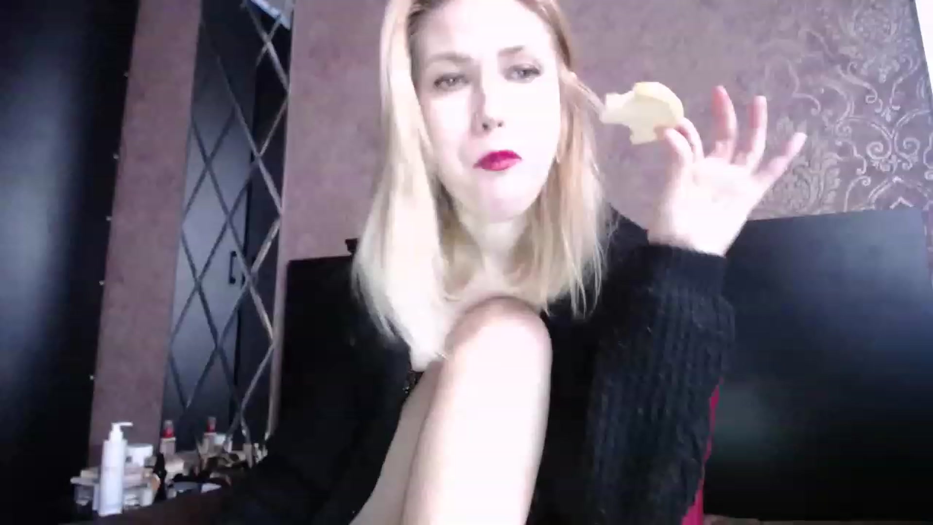 Gallery image thumbnail from Brilliant77's myfreecams stream on, 12/25/2022, 10:09 image 7 of 20
