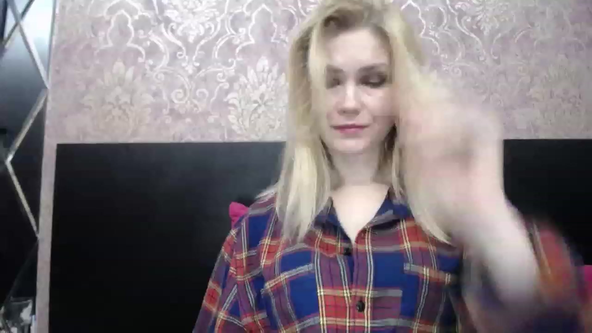 Gallery image thumbnail from Brilliant77's myfreecams stream on, 12/25/2022, 17:48 image 8 of 20