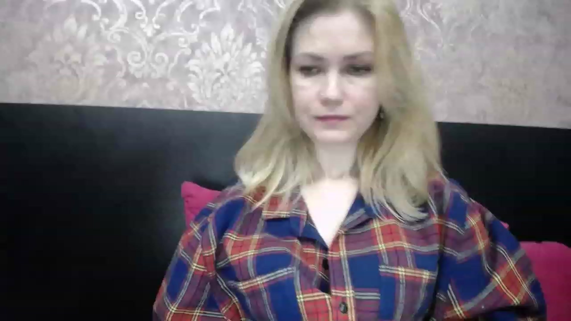 Gallery image thumbnail from Brilliant77's myfreecams stream on, 12/25/2022, 17:48 image 10 of 20
