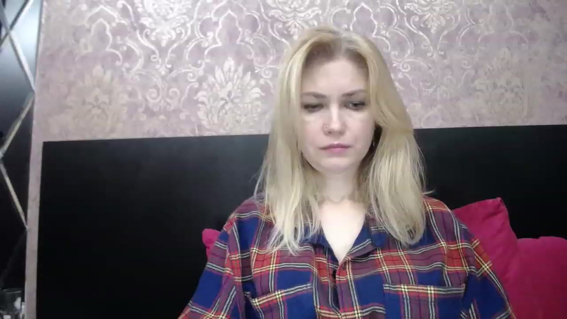 Gallery image thumbnail from Brilliant77's myfreecams stream on, 12/25/2022, 17:48 image 17 of 20