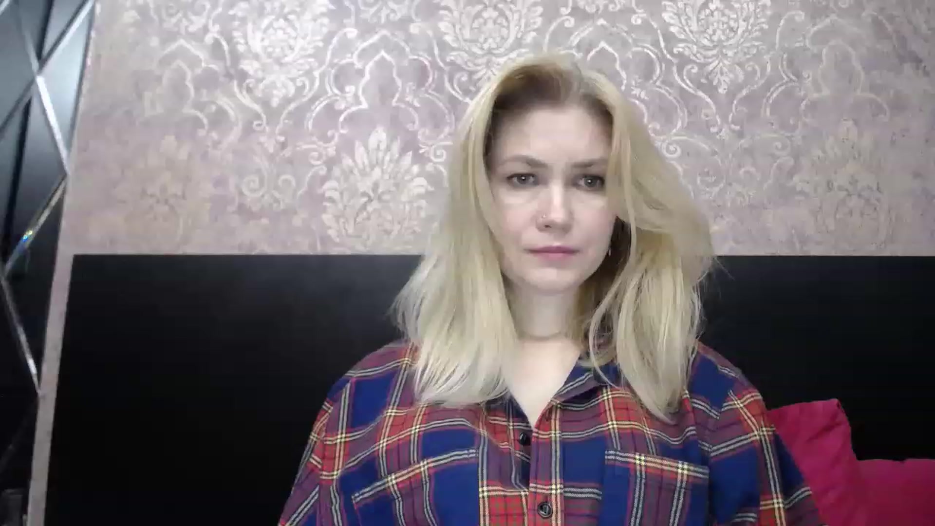 Gallery image thumbnail from Brilliant77's myfreecams stream on, 12/25/2022, 17:48 image 14 of 20