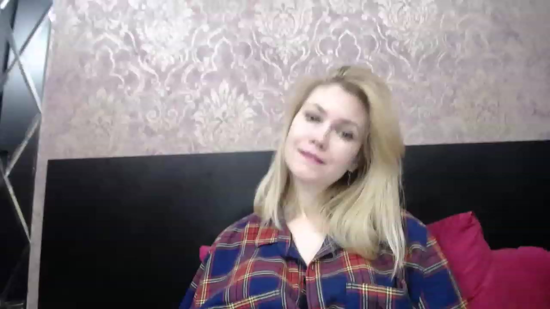Gallery image thumbnail from Brilliant77's myfreecams stream on, 12/25/2022, 17:48 image 19 of 20