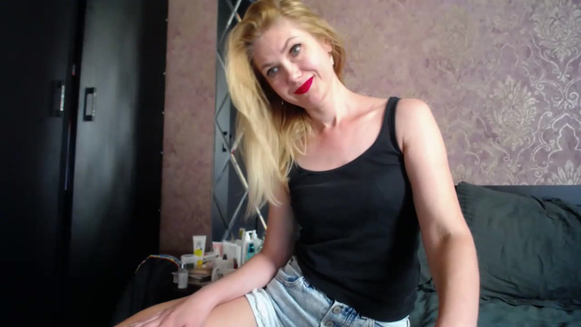 Gallery image thumbnail from Brilliant77's myfreecams stream on, 07/20/2023, 12:00 image 6 of 20
