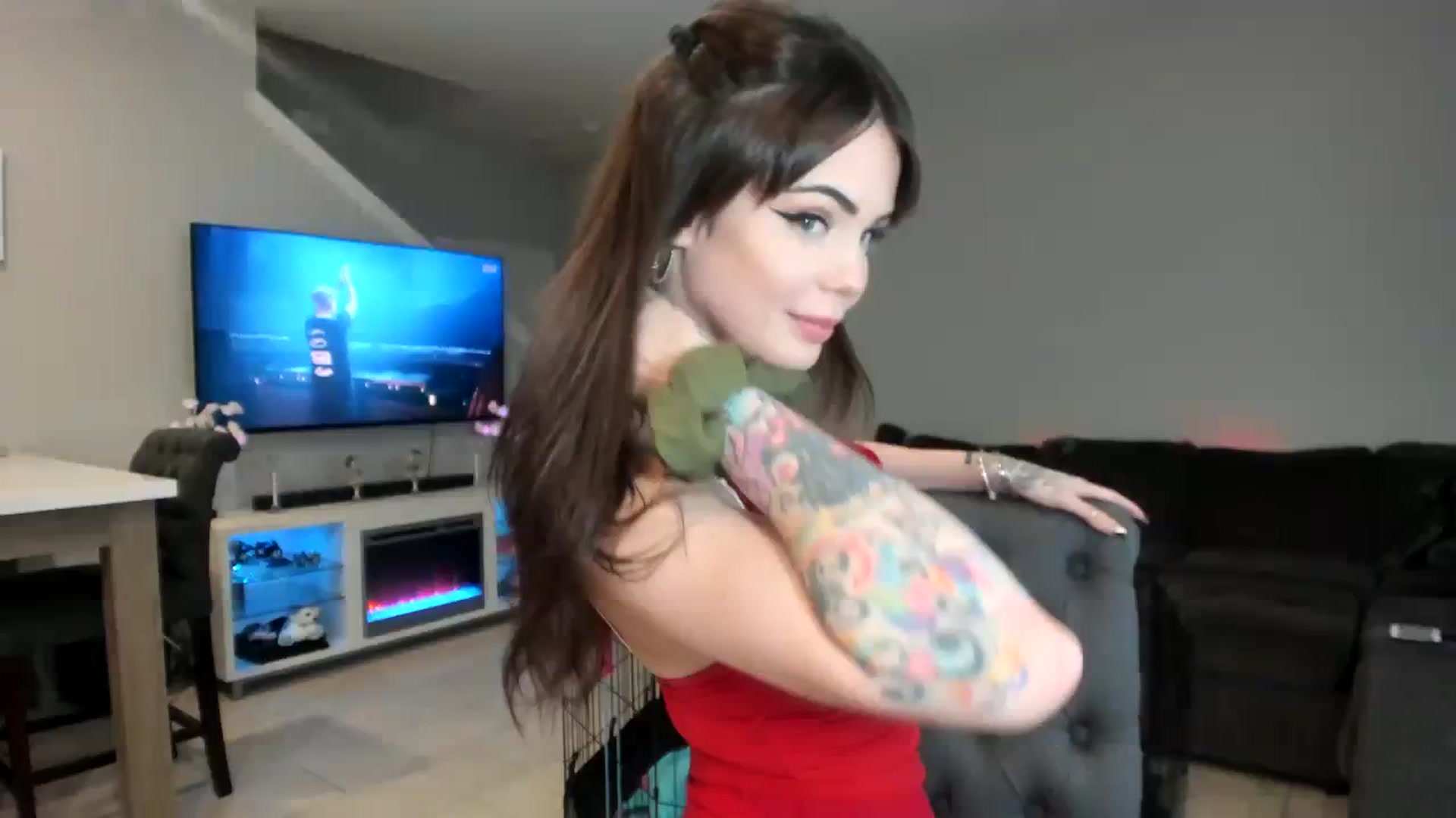 Gallery image thumbnail from BrinaNellie_'s myfreecams stream on, 08/22/2023, 04:36 image 1 of 20