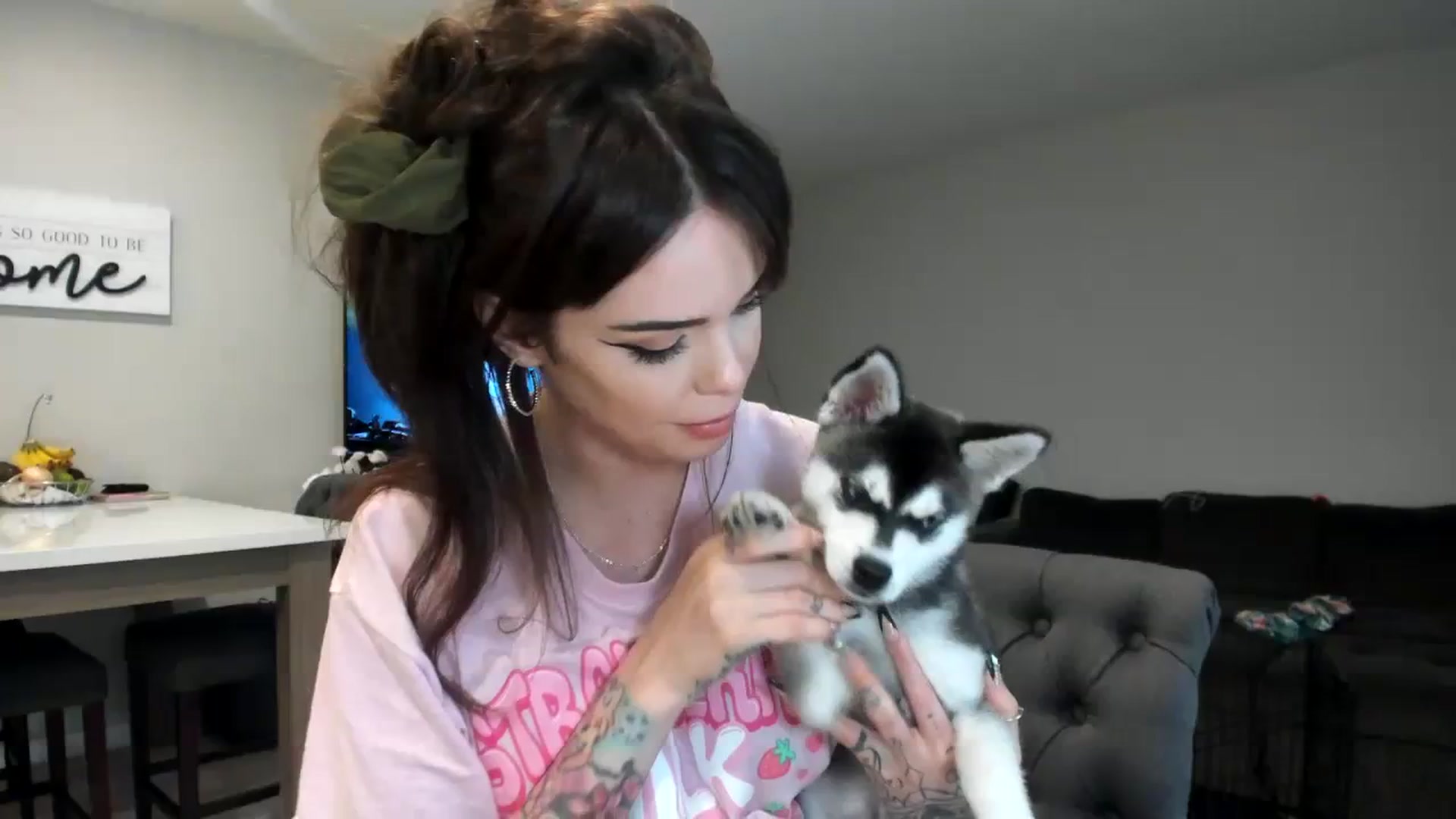 Gallery image thumbnail from BrinaNellie_'s myfreecams stream on, 08/22/2023, 07:11 image 19 of 20