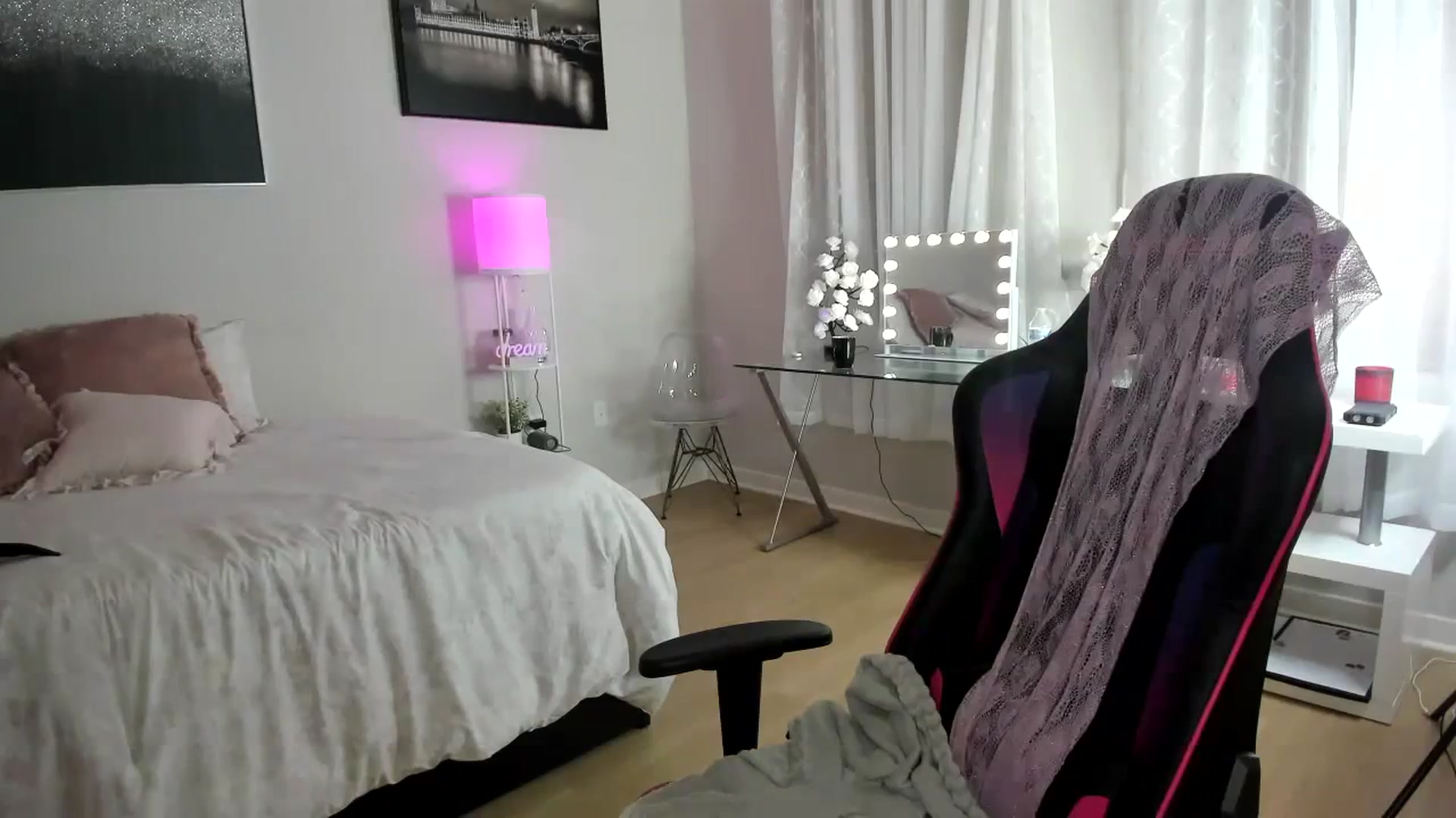 Gallery image thumbnail from BrinaNellie_'s myfreecams stream on, 10/09/2023, 02:59 image 4 of 20