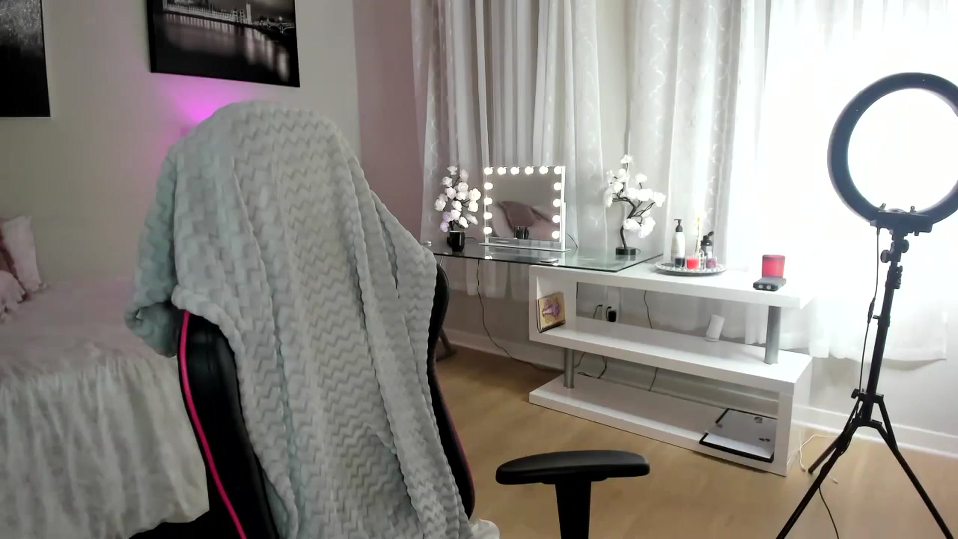 Gallery image thumbnail from BrinaNellie_'s myfreecams stream on, 10/09/2023, 04:57 image 18 of 20